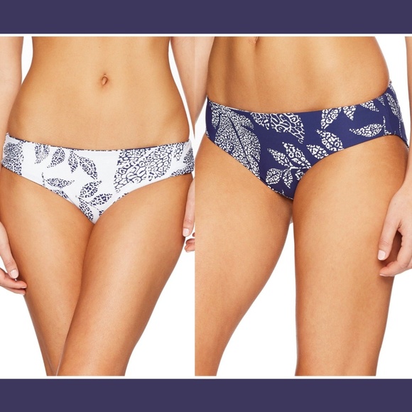 NEW $75 Red Carter Amazon Jungle Reversible Hipster Bottom [SZ XS - 4‎ US] - Picture 1 of 12